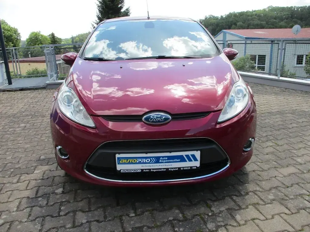 Gebraucht Ford Fiesta Titanium 82 PS (60 kW) 2009 Violett Limousine