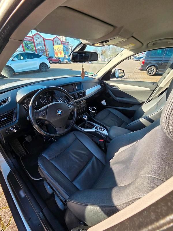 Gebraucht BMW X1 116 PS (85 kW) 2014 Weiß SUV