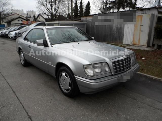 Gebraucht Mercedes 200 136 PS (100 kW) 1996 Silber metallic Coupé
