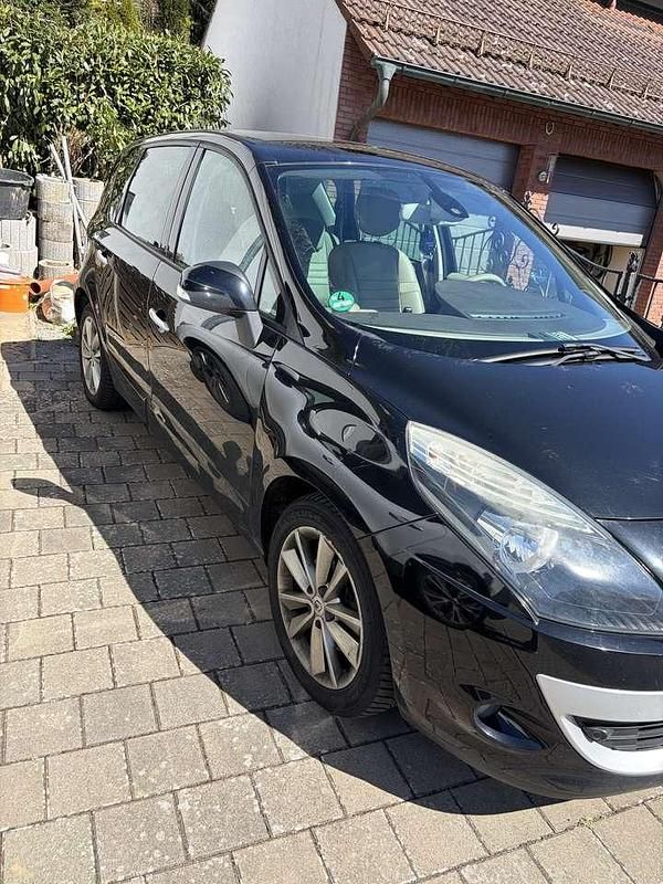 Gebraucht Renault Scénic III Luxe 131 PS (96 kW) 2012 Schwarz Van / Kleinbus