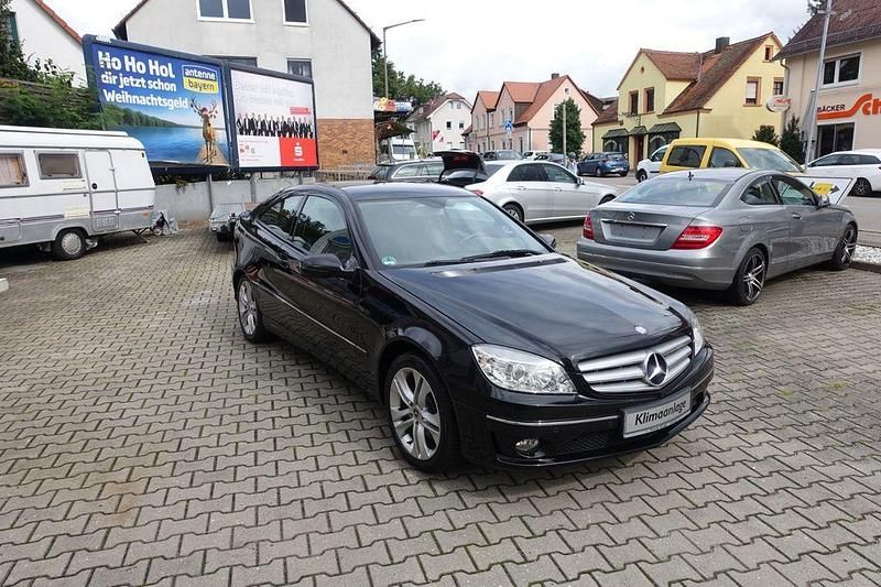 Gebraucht Mercedes CLC200 184 PS (135 kW) 2011 Schwarz Kleinwagen