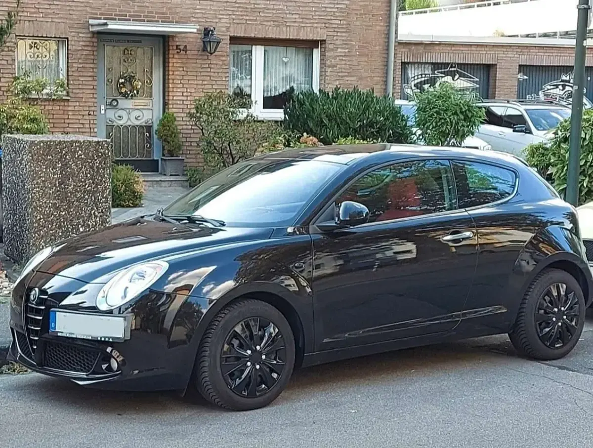 Gebraucht Alfa Romeo MiTo Turismo 95 PS (69 kW) 2010 Schwarz Kleinwagen