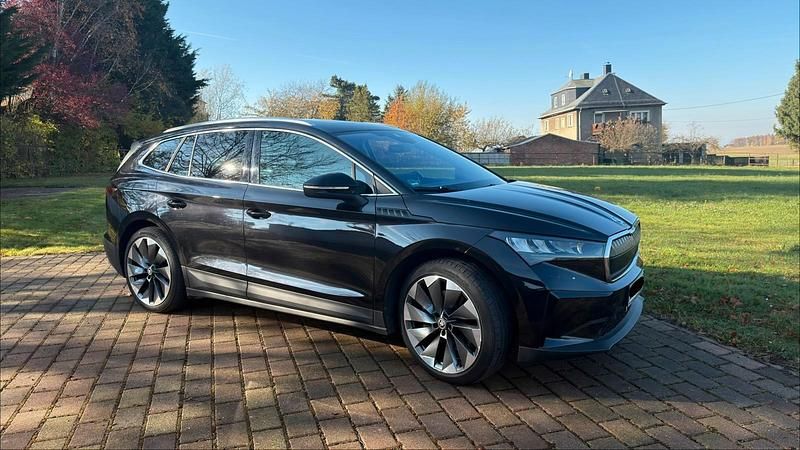 Schwarz Gebraucht 2021 Skoda Enyaq iV SUV | 29.999 € (Fairer Preis) - Bild 1/4