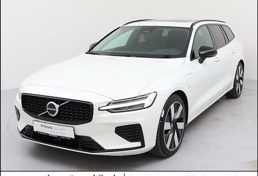 Gebraucht Volvo V60 Plus 455 PS (334 kW) 2025 Weiß Kombi