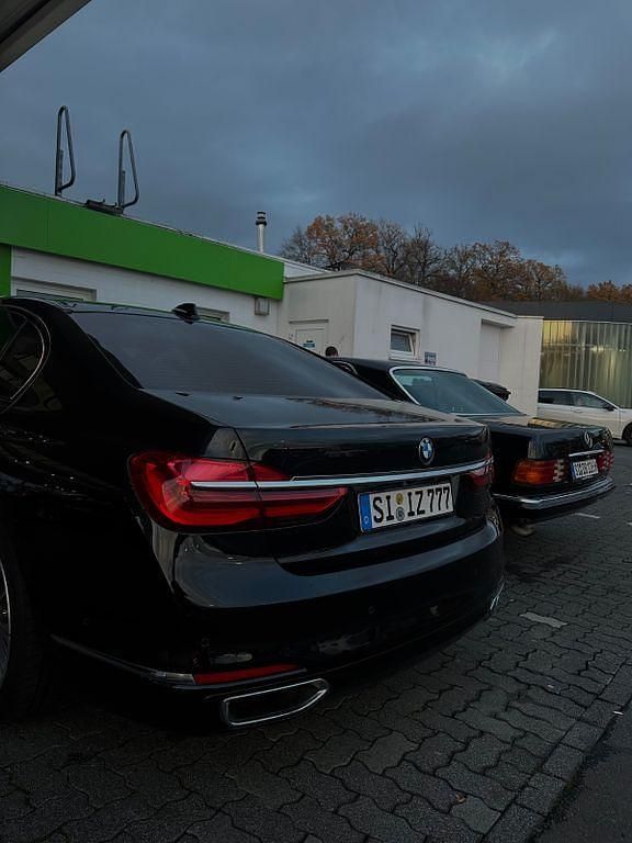Gebraucht BMW 750 449 PS (330 kW) 2017 Schwarz Limousine