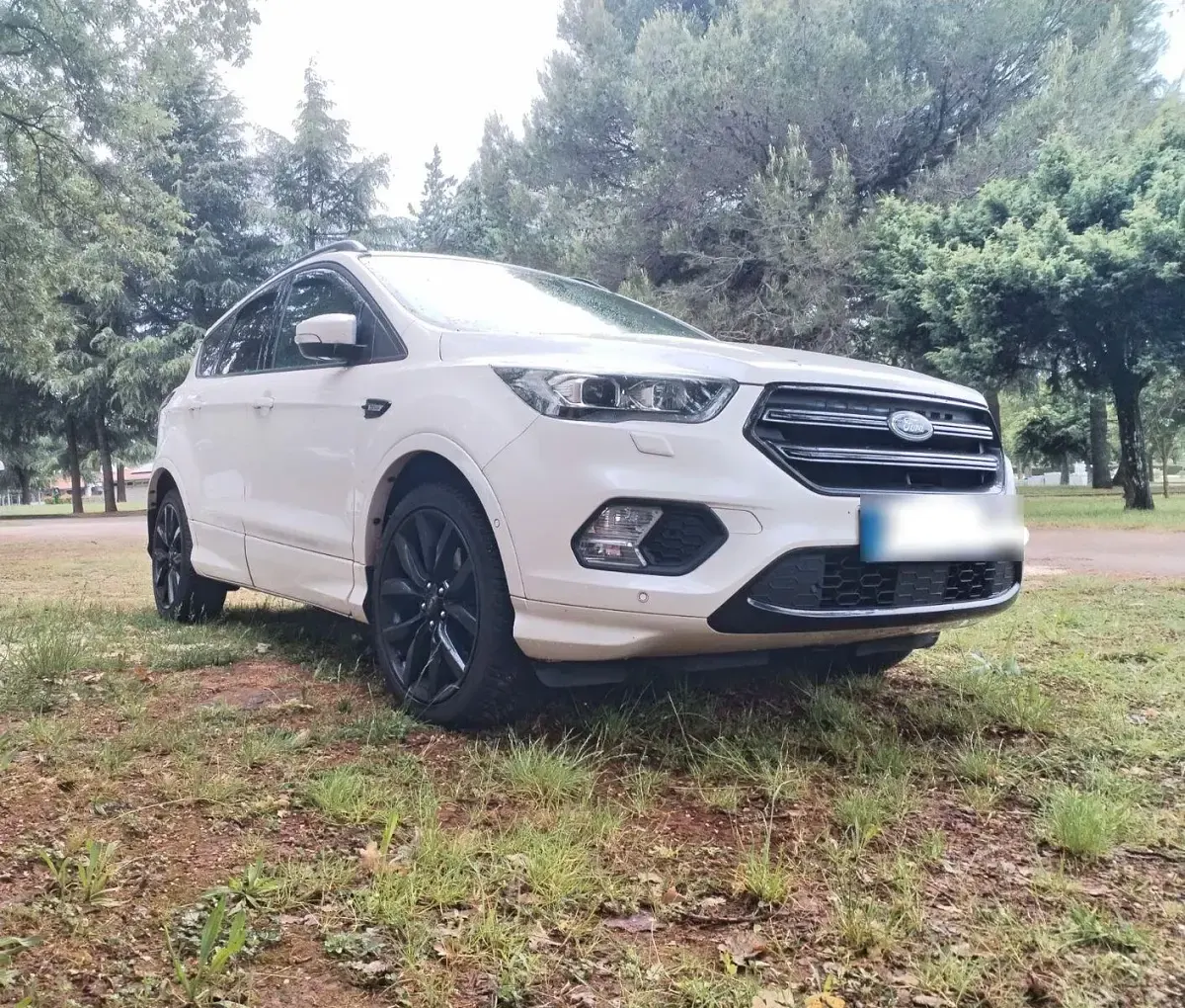 Gebraucht Ford Kuga ST-Line 179 PS (131 kW) 2018 Weiß SUV