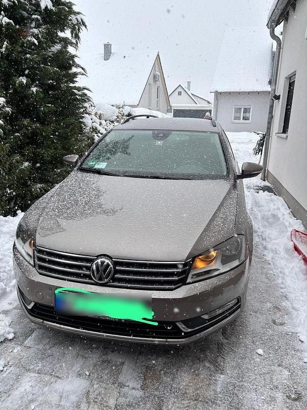Beige Gebraucht 2011 VW Passat Comfortline Kombi | 4.400 € (Superpreis) - Bild 1/4