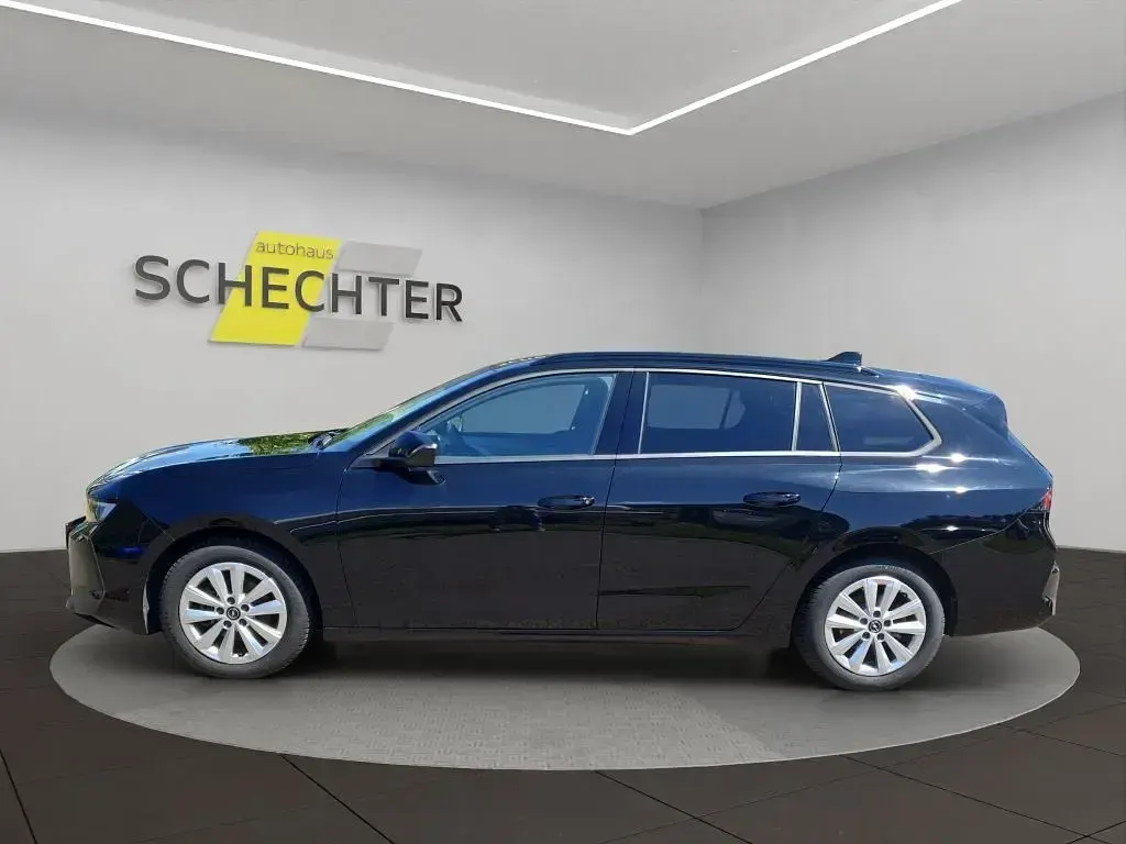 Gebraucht Opel Astra Enjoy 110 PS (80 kW) 2024 Karbon schwarz metallic Kleinwagen