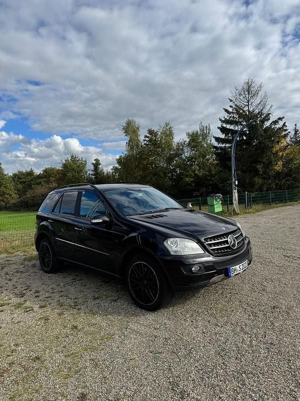 Schwarz Gebraucht 2008 Mercedes ML420 SUV | 4.999 € (Superpreis) - Bild 1/4