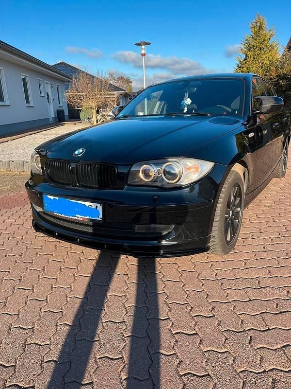 Schwarz Gebraucht 2011 BMW 118 M Performance Kleinwagen | 4.999 € (Superpreis) - Bild 1/4