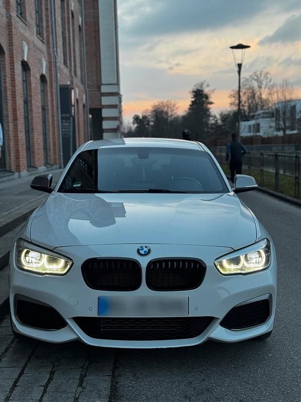 Gebraucht BMW M135 M Performance 326 PS (239 kW) 2015 Weiß Kleinwagen