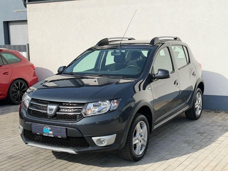 Gebraucht Dacia Sandero Stepway 90 PS (66 kW) 2016 Grau Kleinwagen