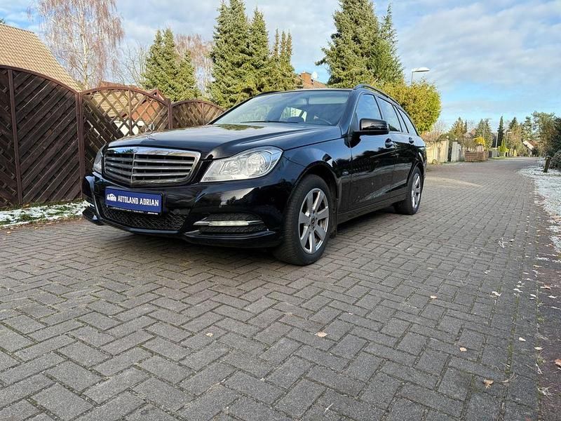 Schwarz Gebraucht 2012 Mercedes C180 Kombi | 8.900 € (Fairer Preis) - Bild 1/4