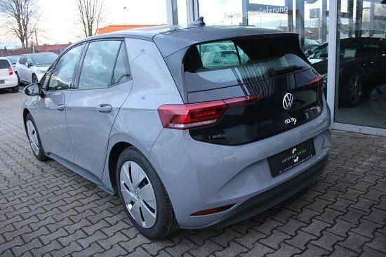 Gebraucht VW ID.3 Pure 110 kW (150 PS) 2021 Mondsteingrau Kleinwagen