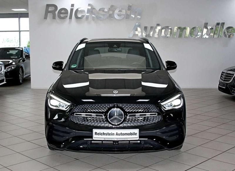 Gebraucht Mercedes GLA220 AMG 190 PS (139 kW) 2023 Kosmoschwarz (metallic) SUV
