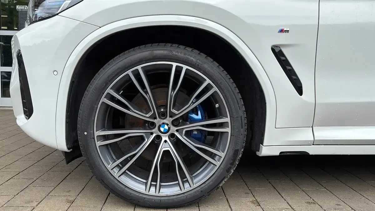 Gebraucht BMW X4 Efficient Dynamics 340 PS (250 kW) 2025 Alpinweiß uni SUV