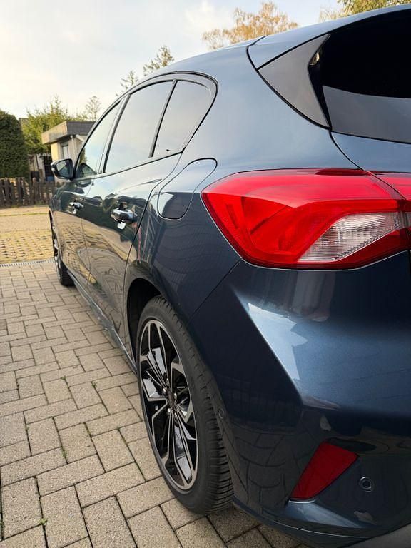Usata Ford Focus ST-Line 155 CV (114 kW) 2022 Blu Berlina