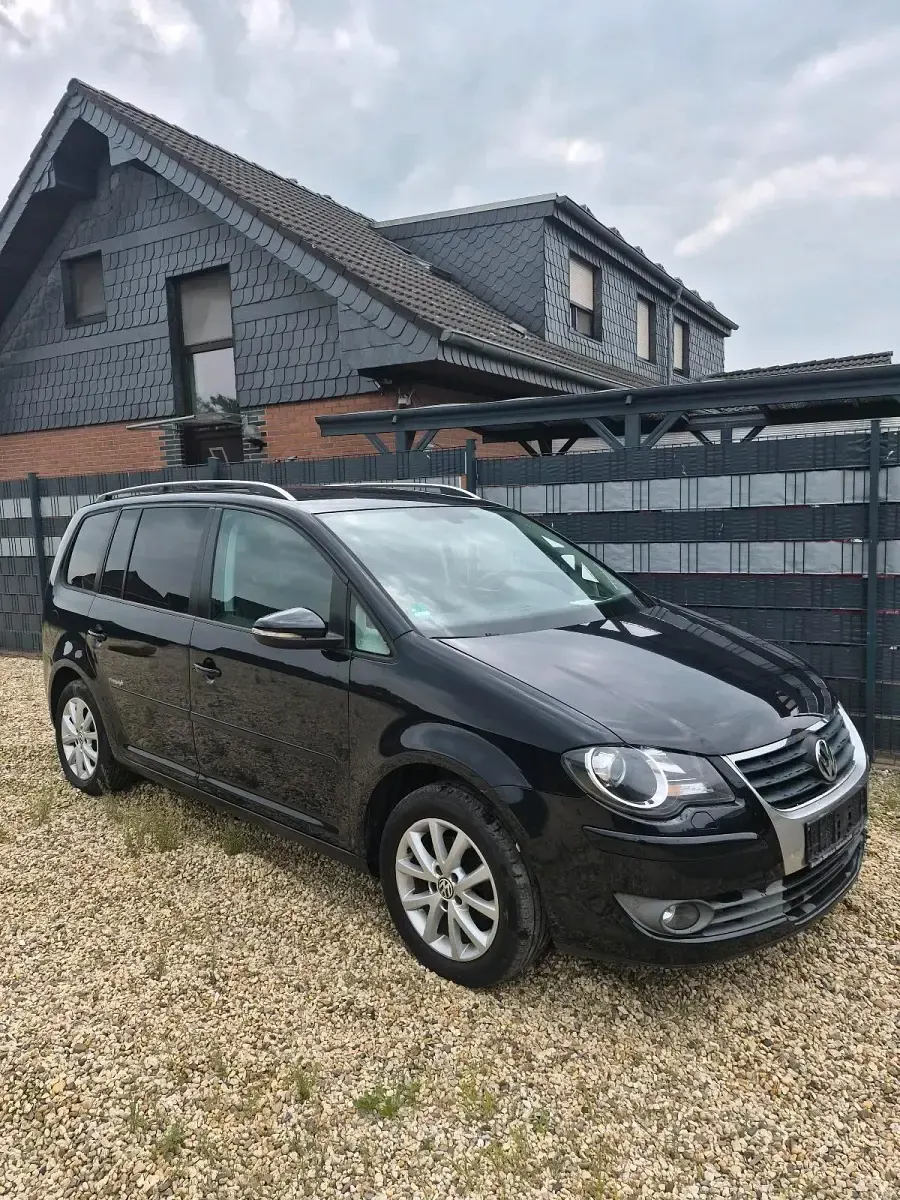 Gebraucht VW Touran 140 PS (102 kW) 2010 Schwarz Van / Kleinbus
