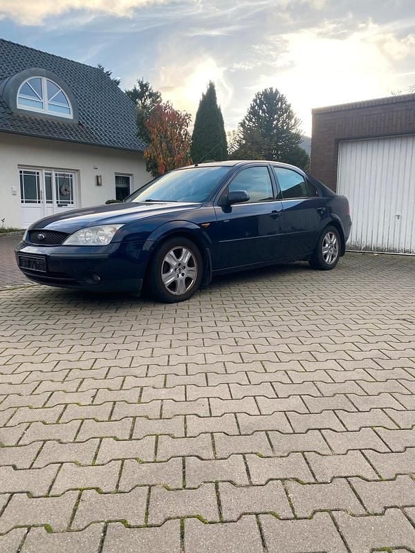 Blau Gebraucht 2003 Ford Mondeo Limousine | 700 € (Superpreis) - Bild 1/4