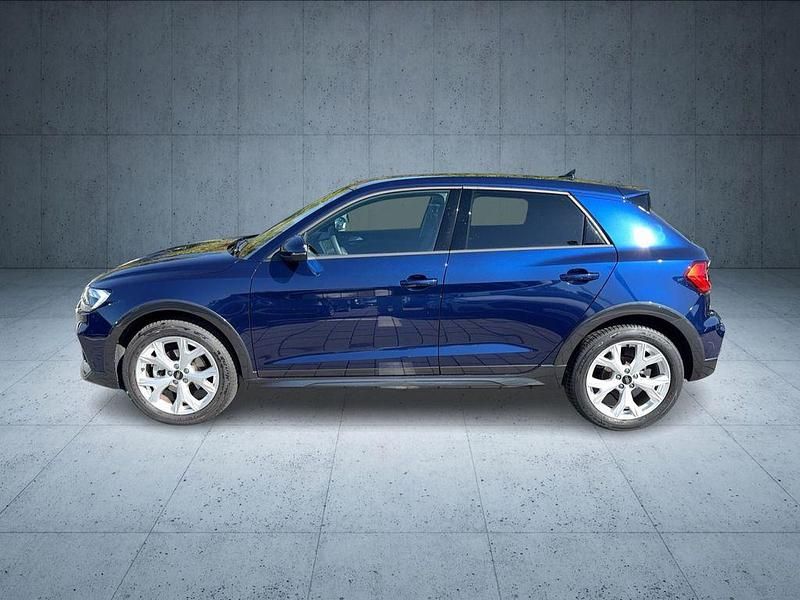 Gebraucht Audi A1 S-Line 116 PS (85 kW) 2024 Navarrablau metallic Kleinwagen