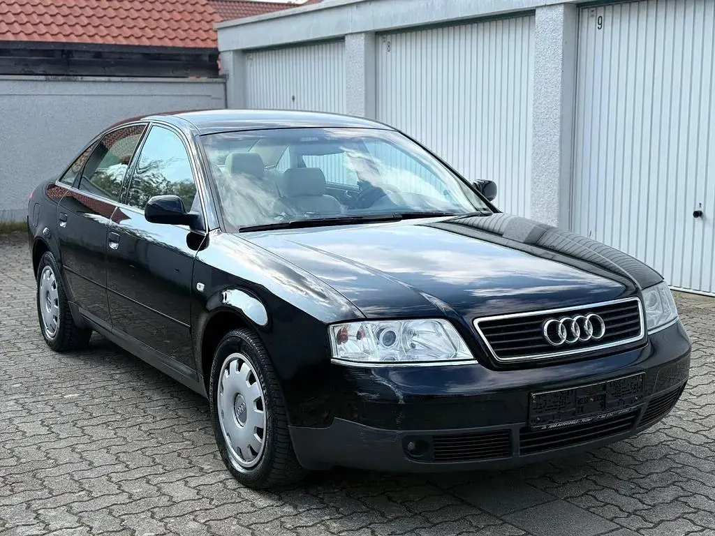 Używany Audi A6 S-Line 165 KM (121 kW) 1998 Czarny Sedan/Limuzyna