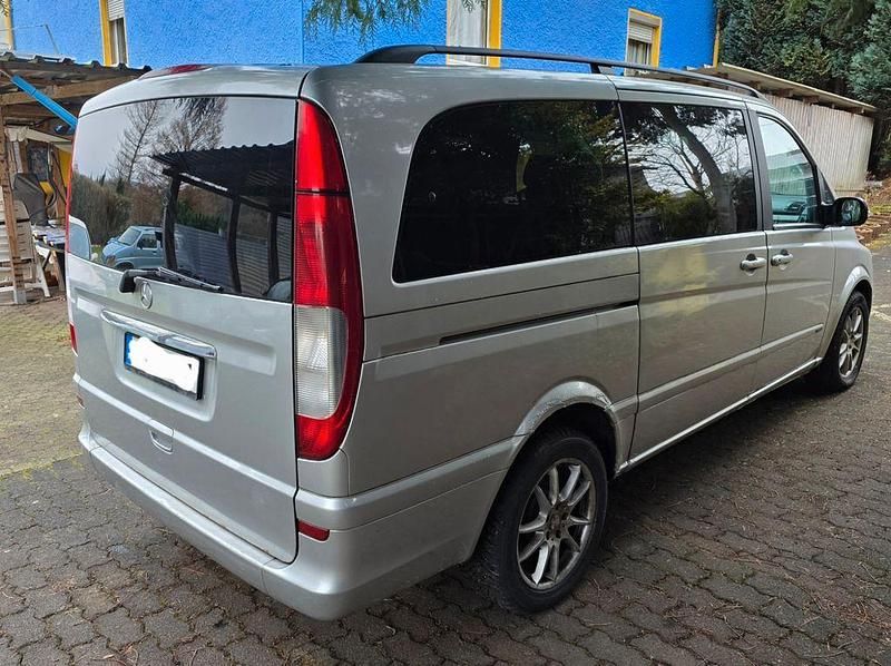 Gebraucht Mercedes Viano 150 PS (110 kW) 2003 Silber Van / Kleinbus