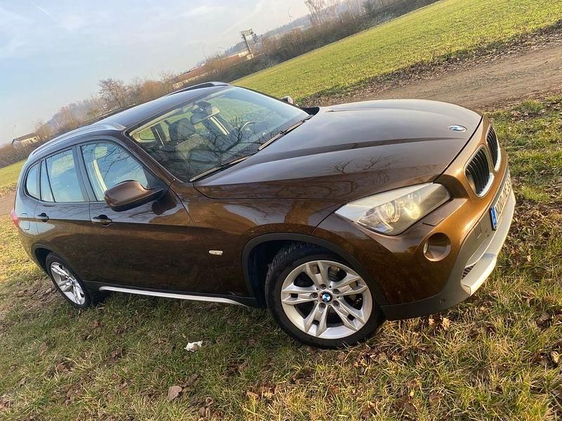 Gebraucht BMW X1 xLine 143 PS (105 kW) 2011 Braun SUV