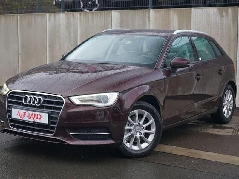 Gebraucht Audi A3 Comfort 150 PS (110 kW) 2016 Violett Kombi