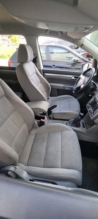 Gebraucht VW Touran Highline 105 PS (77 kW) 2009 Weiß Van / Kleinbus