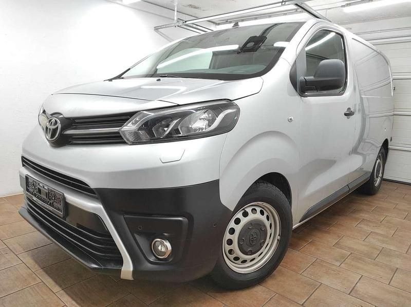 Silber Gebraucht 2019 Toyota Proace Van / Kleinbus | 9.999 € (Guter Preis) - Bild 1/4