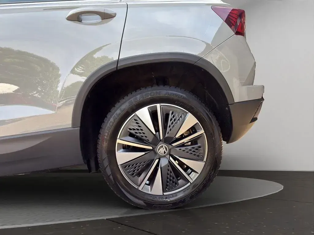 Gebraucht Skoda Karoq Selection 150 PS (110 kW) 2025 Grau SUV