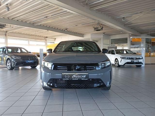 Neu Opel Corsa 101 PS (74 kW) 2025 Grau Limousine