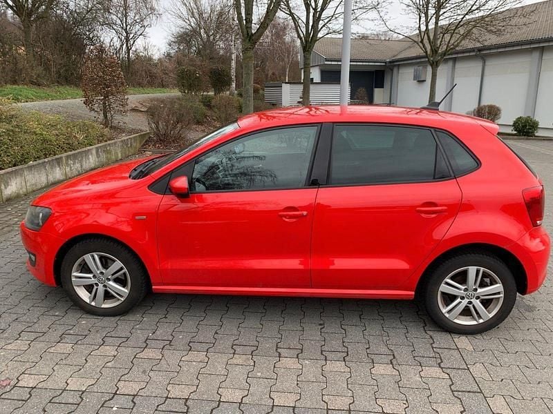 Rot Gebraucht 2013 VW Polo Kleinwagen | 8.950 € (Guter Preis) - Bild 1/4