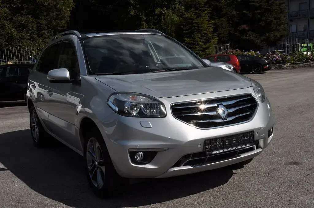 Gebraucht Renault Koleos Night&Day 173 PS (127 kW) 2013 Silber SUV