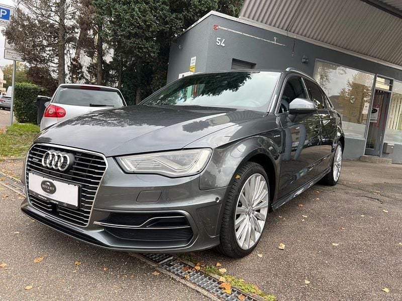 Gebraucht Audi A3 Sportback e-tron Ambition 150 PS (110 kW) 2016 Grau Kleinwagen