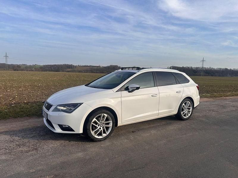 Używany Seat Leon ST Style 150 KM (110 kW) 2016 Biały Kombi
