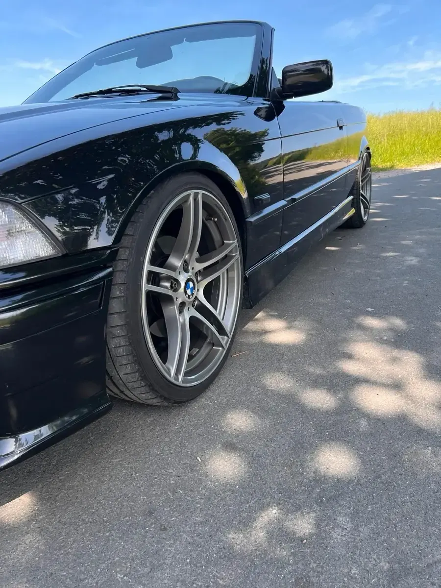 Gebraucht BMW 320 Cabriolet 150 PS (110 kW) 1995 Schwarz Cabrio