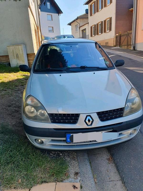 Silber Gebraucht 2003 Renault Clio II Kleinwagen | 475 € (Superpreis) - Bild 1/4