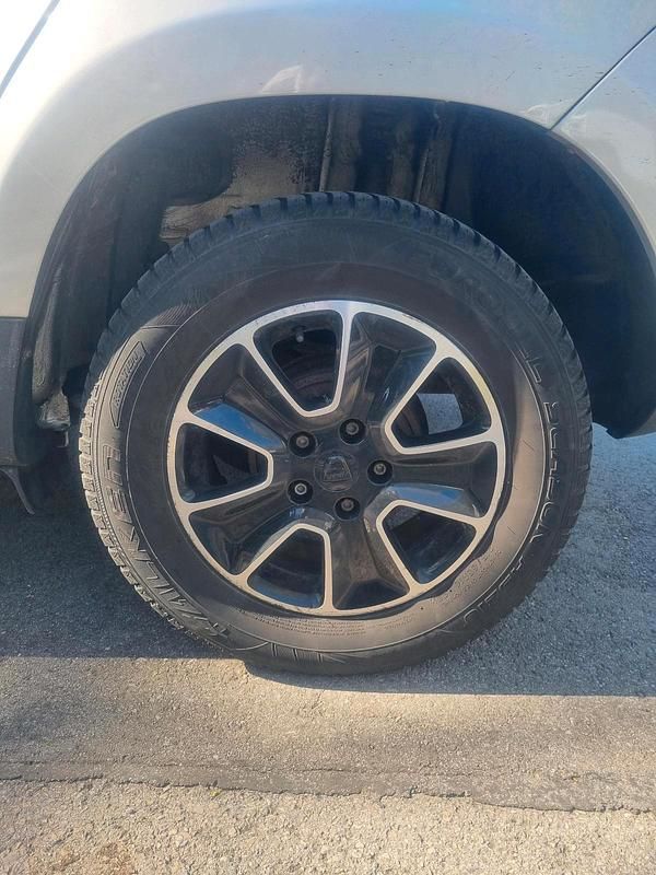 Gebraucht Dacia Duster Prestige 105 PS (77 kW) 2016 Grau SUV