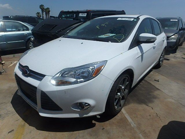 Gebraucht Ford Focus 340 PS (250 kW) 2014 Weiß Kleinwagen