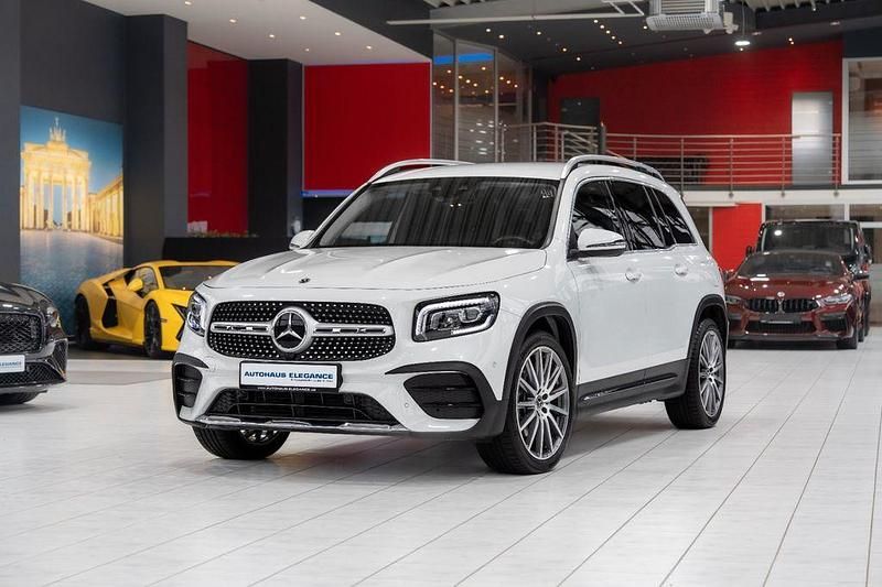 Weiß Gebraucht 2021 Mercedes GLB250 AMG line SUV | 37.980 € (Fairer Preis) - Bild 1/4