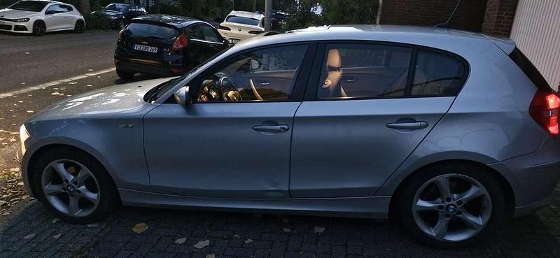 Gebraucht 2010 BMW 116 Lifestyle Kleinwagen | 3.500 € (Fairer Preis) - Bild 1/4