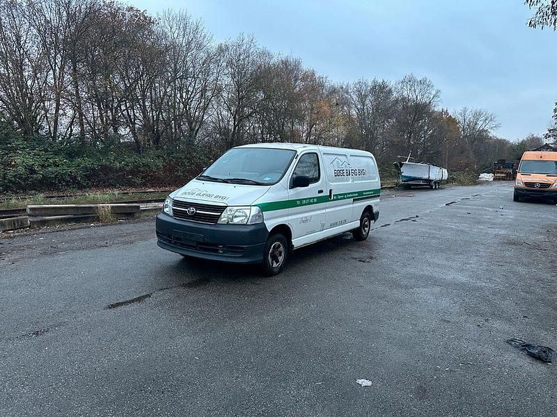 Weiß Gebraucht 2008 Toyota HiAce Van | 9.700 € - Bild 1/4