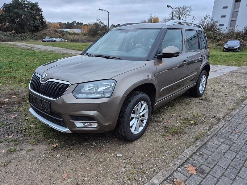 Braun Gebraucht 2016 Skoda Yeti SUV | 6.750 € (Guter Preis) - Bild 1/4