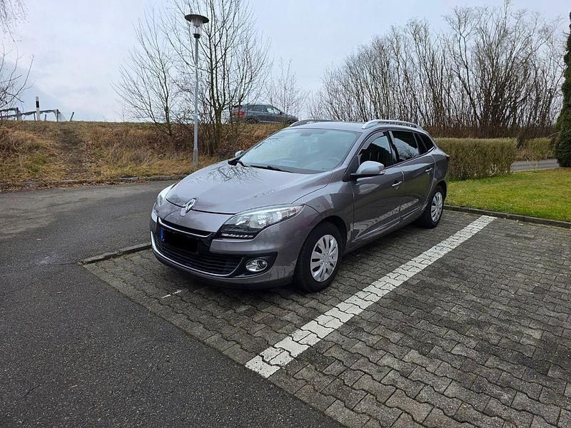 Gebraucht Renault Mégane III Expression 116 PS (85 kW) 2012 Grau Limousine