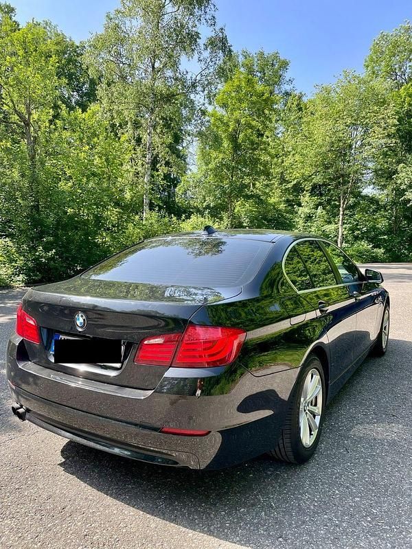 Gebraucht BMW 528 258 PS (189 kW) 2011 Schwarz Limousine