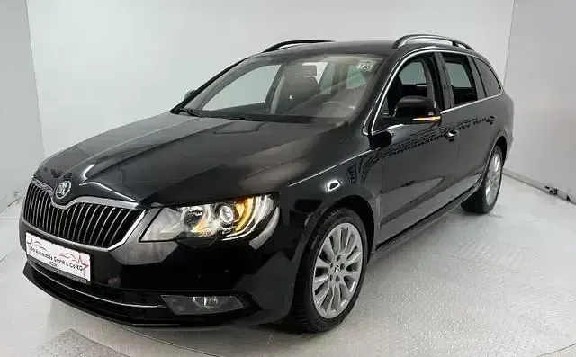 Gebraucht Skoda Superb Exclusive 150 PS (110 kW) 2013 Schwarz Kombi