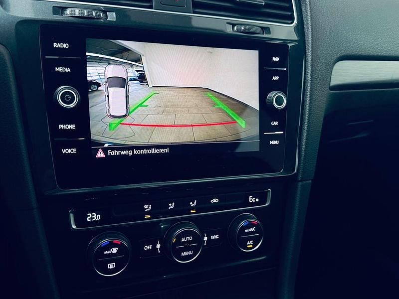 Gebraucht VW Golf R 100 kW (136 PS) 2020 Grau Limousine