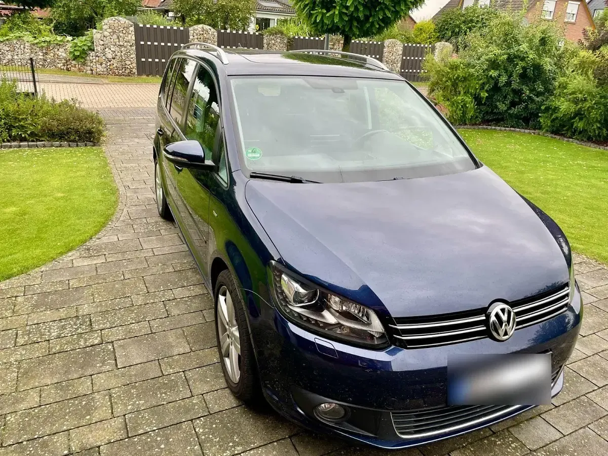 Gebraucht VW Touran Cup 140 PS (102 kW) 2015 Blau Van / Kleinbus