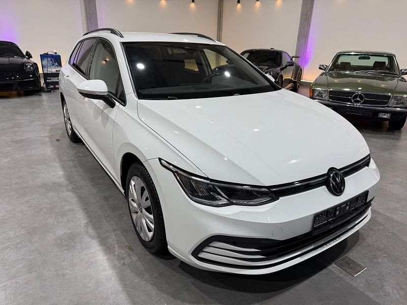 Gebraucht VW Golf VIII Life 150 PS (110 kW) 2022 Weiß Kombi